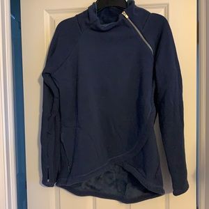 Women’s Athleta sweatshirt